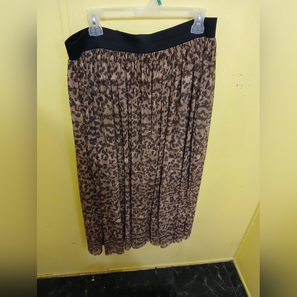 Metro Wear Brown Leopard Maxi Skirt - Picture 5 of 10